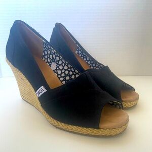 Toms Classic Slip-On Espadrille 3" Wedge Size 7.5 Black Canvas Peep Toe Preppy